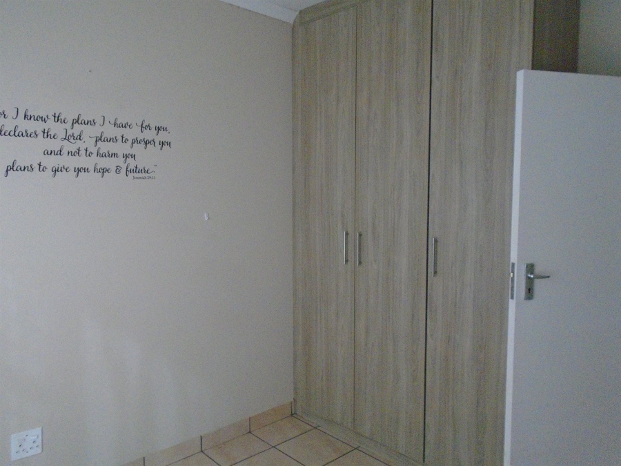 To Let 2 Bedroom Property for Rent in Potchefstroom South North West